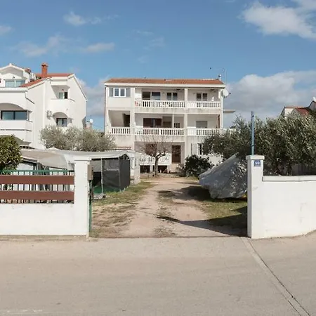 Jugo B1 Apartment